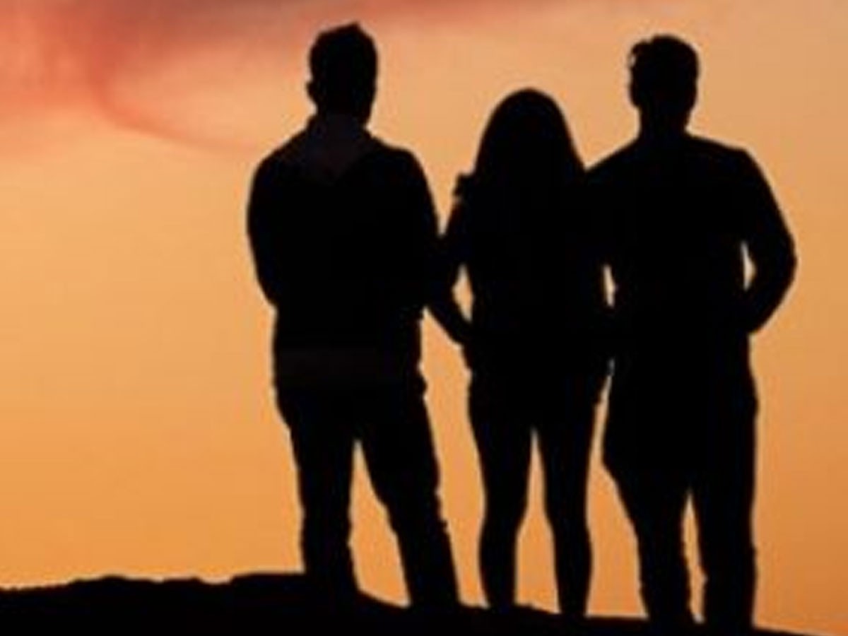 ఒకే అమ్మాయిని ఇద్దరు యువకులు ప్రేమించడంతో…