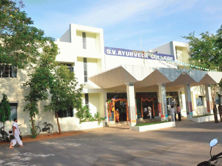 ఆనందయ్య మందు తయ్యారి నుంచి వెనక్కి తగ్గిన టీటీడీ…