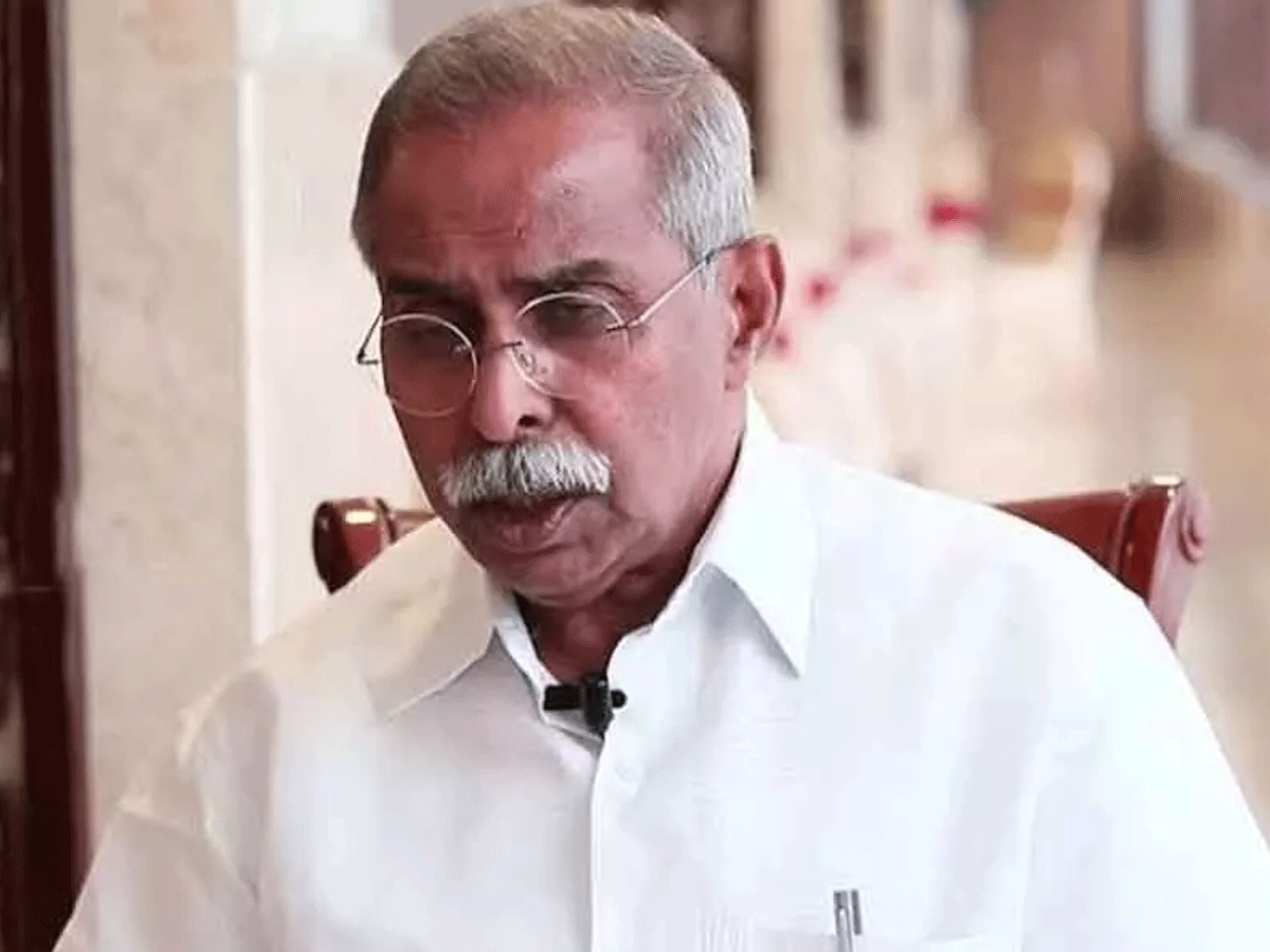 వైఎస్ వివేకా ఇంటిని పరిశీలిస్తున్న సీబీఐ అధికారులు…