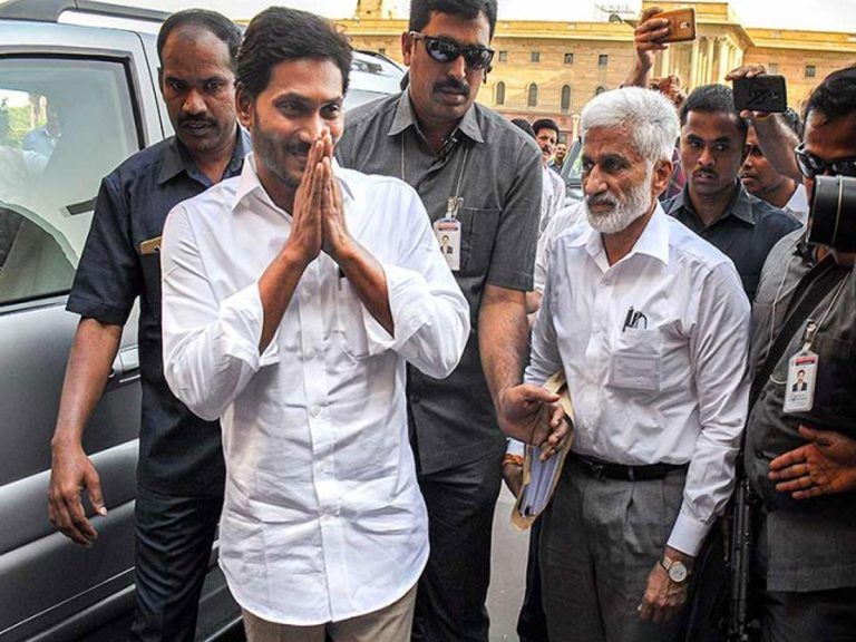 సీఎం జగన్‌ ఢిల్లీ పర్యటనపై అపోహలు ఎందుకు..?