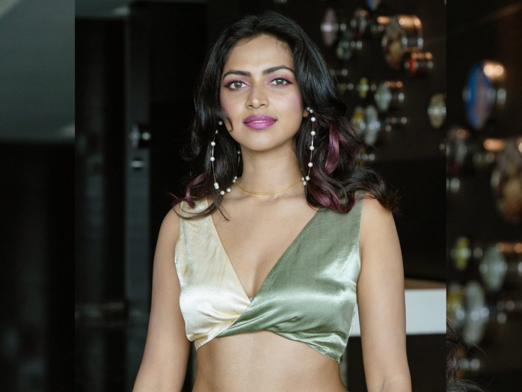 Gorgeous Amala Paul sizzles in the latest clicks