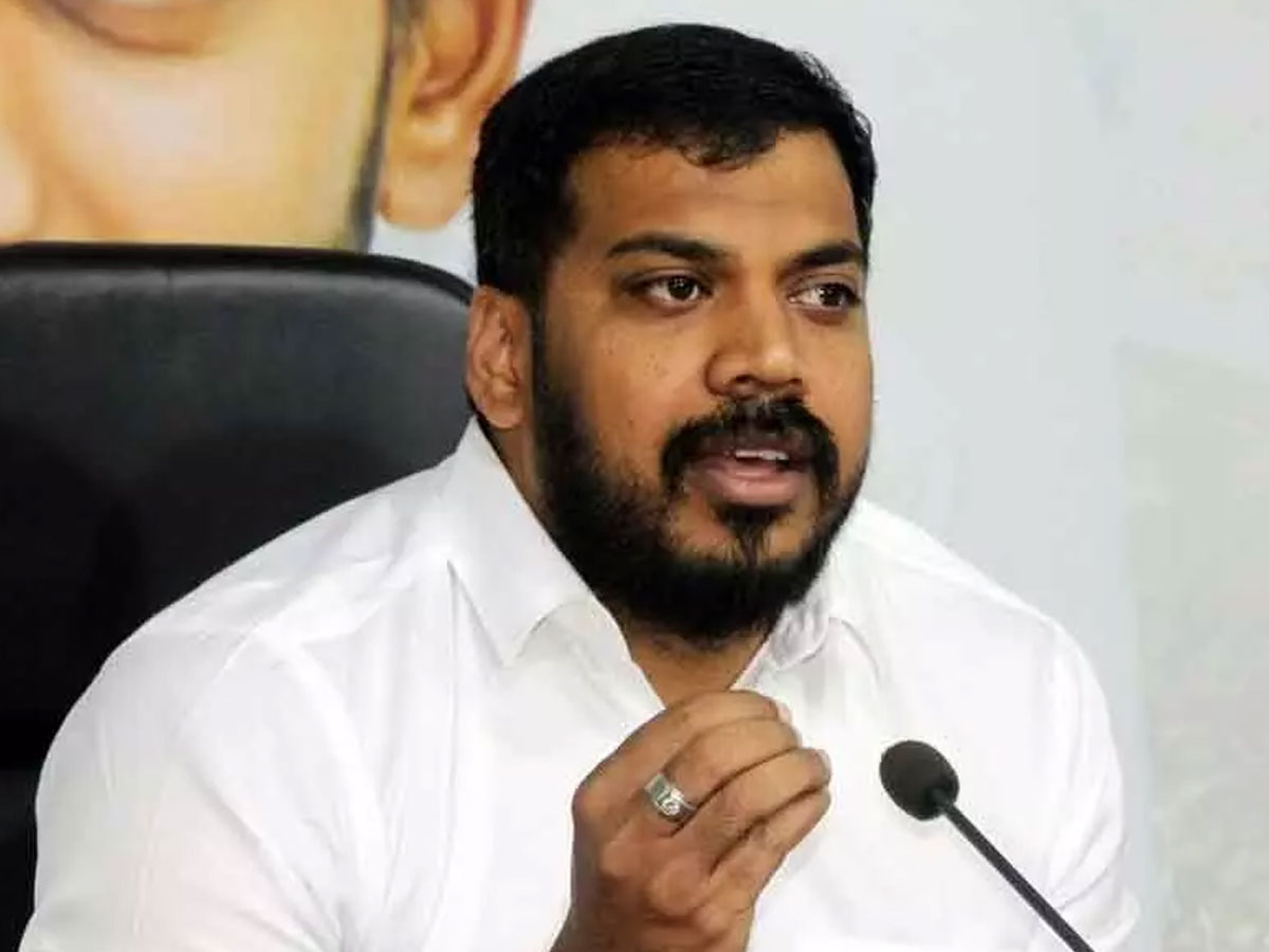 చంద్రబాబు తప్పుదోవ పట్టిస్తున్నారు : మంత్రి అనిల్‌