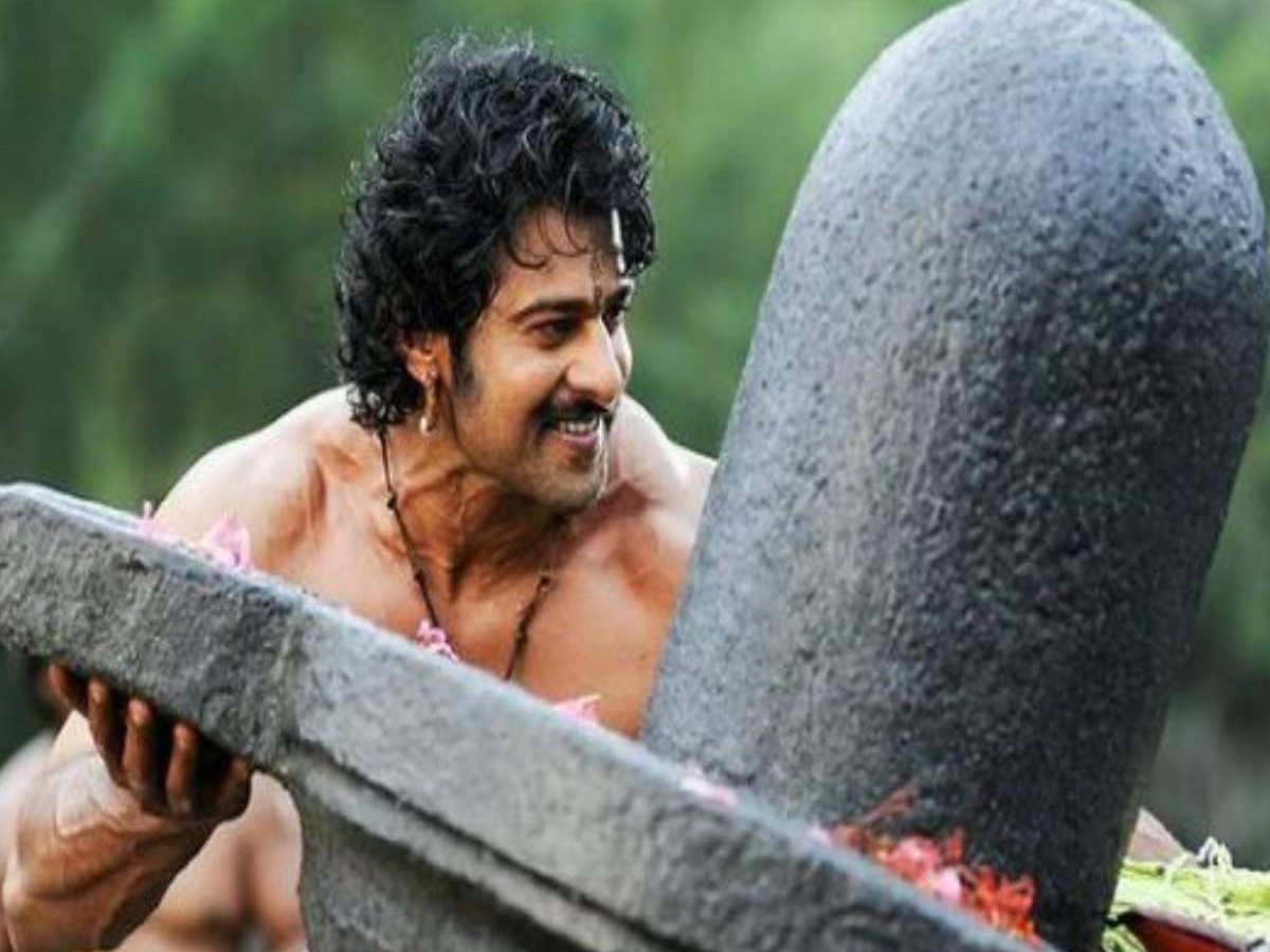 “బాహుబలి”కి ఆరేళ్ళు… పిక్ షేర్ చేసిన ప్రభాస్