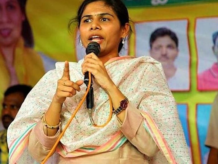 సీఎం పేరు చెప్పుకొని ఎమ్మెల్యే రౌడీయిజం.. అఖిలప్రియ ఫైర్