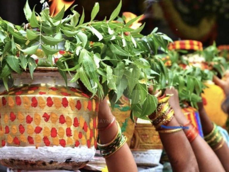 తెలంగాణ ప్రజలకు మెగాస్టార్ విషెస్