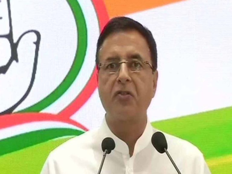 కన్నడ రాజకీయాలపై ప్రతిపక్షాల సెటైర్‌:  మారింది వ్యక్తి మాత్రమే…