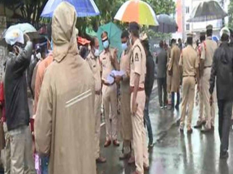 ఇందిరాపార్క్ వ‌ద్ద ఉద్రిక్త‌త‌…ర్యాలీ జ‌రుగుతుందా?