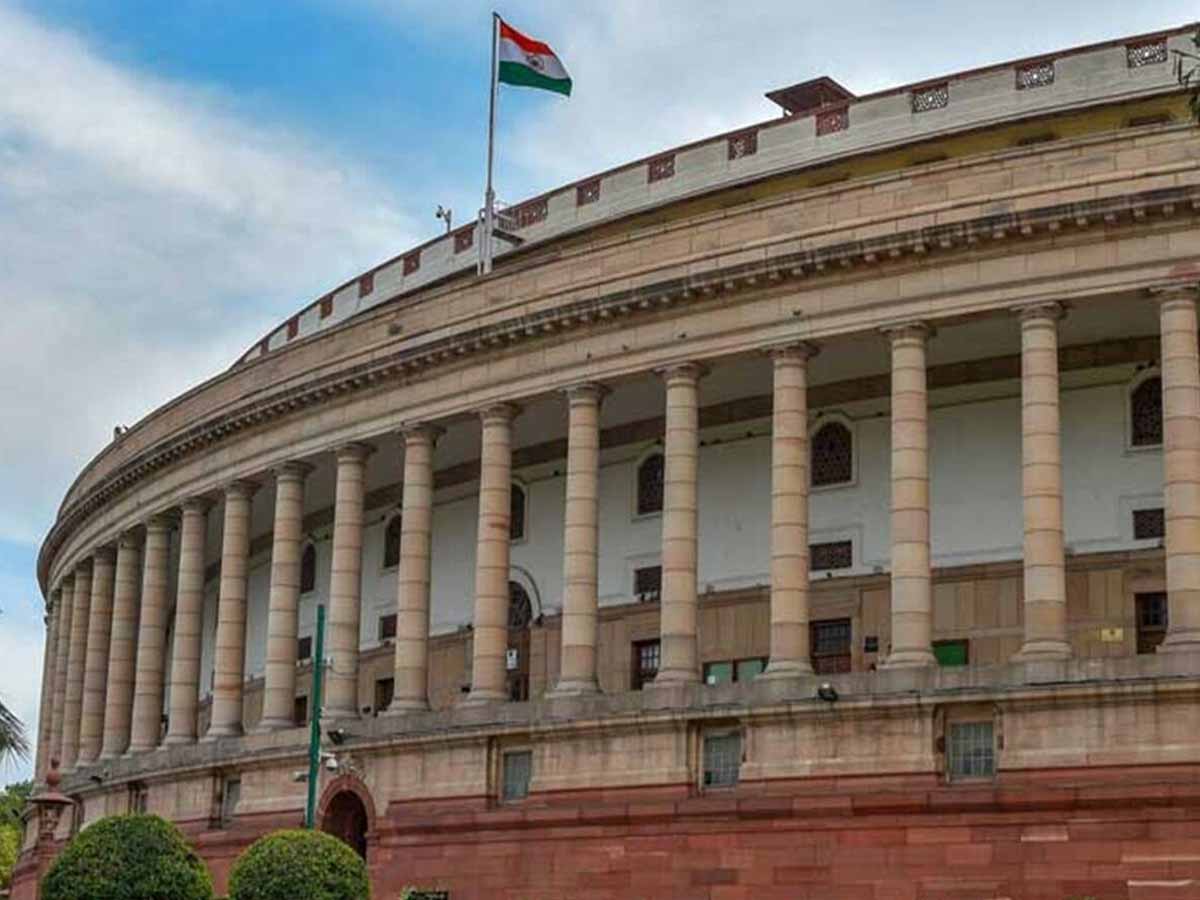 స్పైవేర్‌పై చ‌ర్చ‌కు కాంగ్రెస్ ప‌ట్టు…