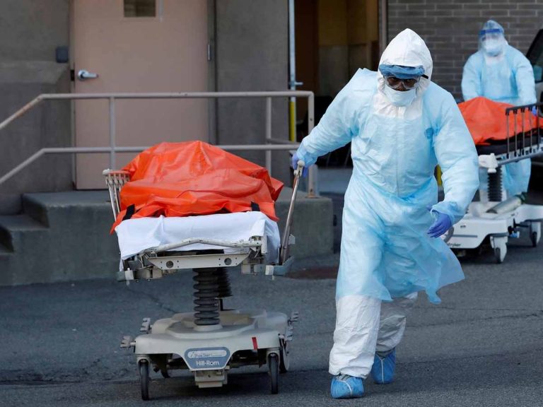 అమెరికాలో మళ్లీ విజృంభిస్తోన్న కరోనా  : గంటకు 42 మరణాలు