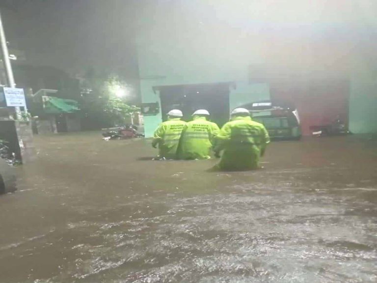 భాగ్య‌న‌గ‌రంలో భారీ వర్షం…ఉప్ప‌ల్‌లో రికార్ఢ్ స్థాయిలో…