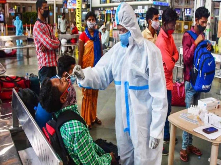 ఇండియాలో స్వ‌ల్పంగా త‌గ్గిన క‌రోనా కేసులు…