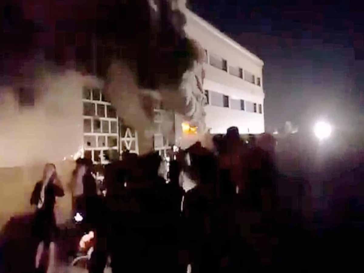 కోవిడ్ ఆసుప‌త్రిలో అగ్నిప్ర‌మాదం…50 మంది మృతి…