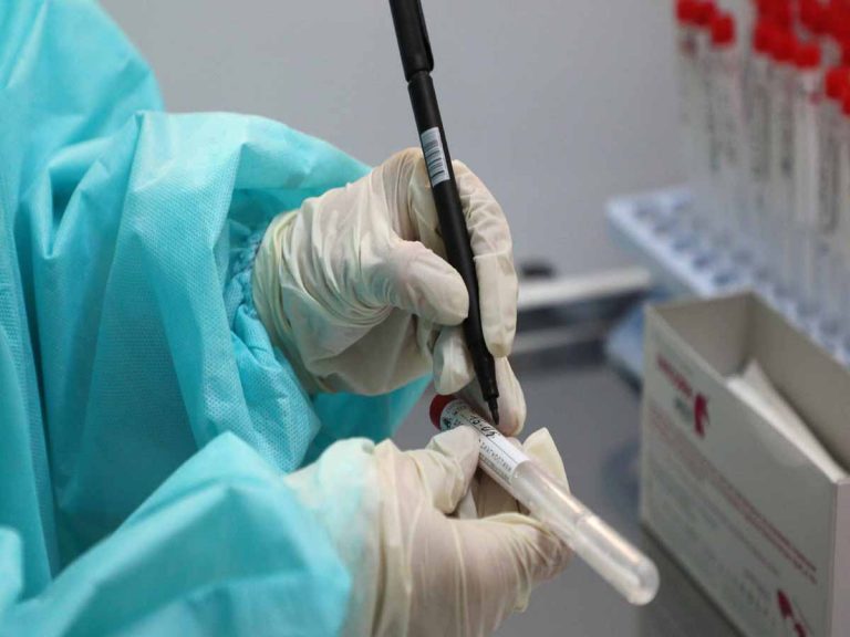 శాస్త్ర‌వేత్త‌ల తాజా ప‌రిశోధ‌న‌:  క‌రోనాకు చెక్ పెట్టేందుకు…