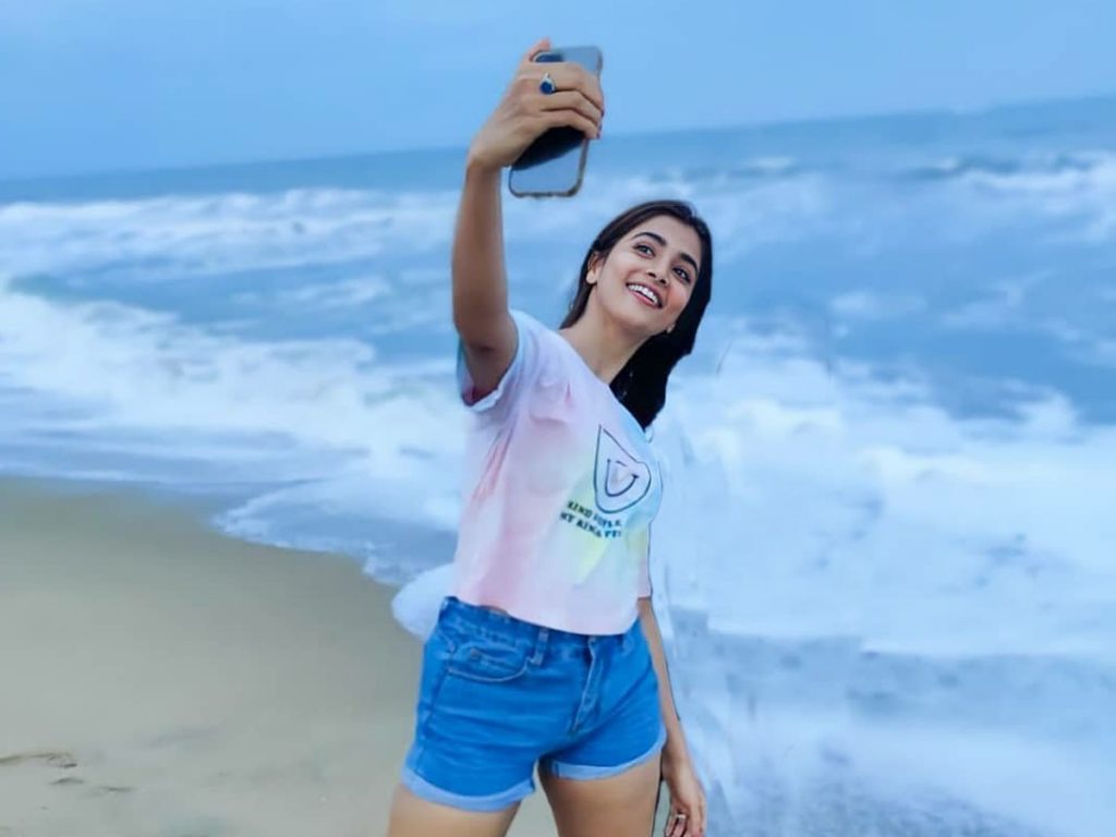 Pooja Hegde wraps up Beast first schedule