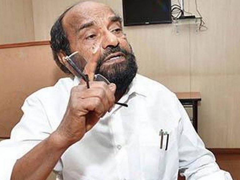 ఆస్పత్రిలో చేరిన ఆర్. కృష్ణయ్య.. !