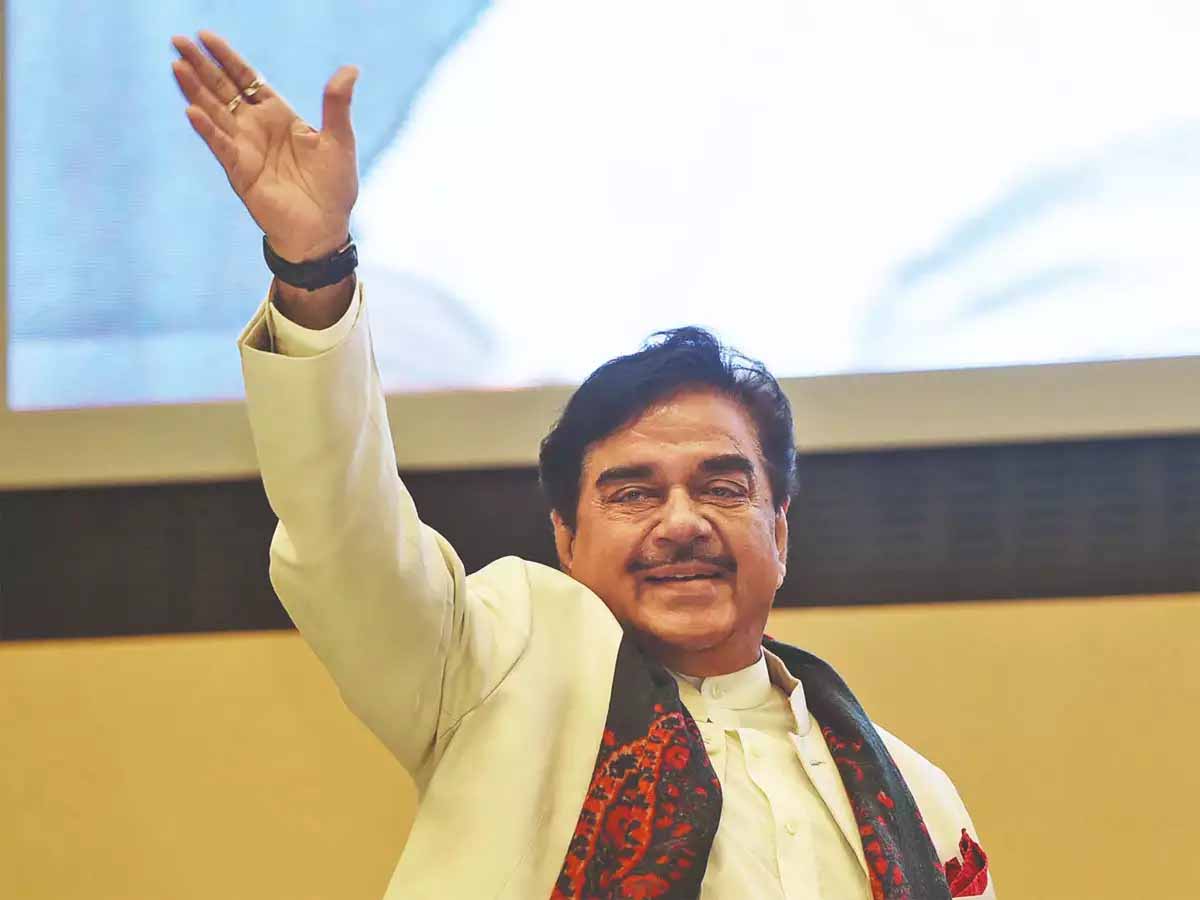 మ‌ళ్లీ పార్టీ మారుతున్న శ‌తృఘ్న సిన్హా…కాంగ్రెస్‌ను వీడి…