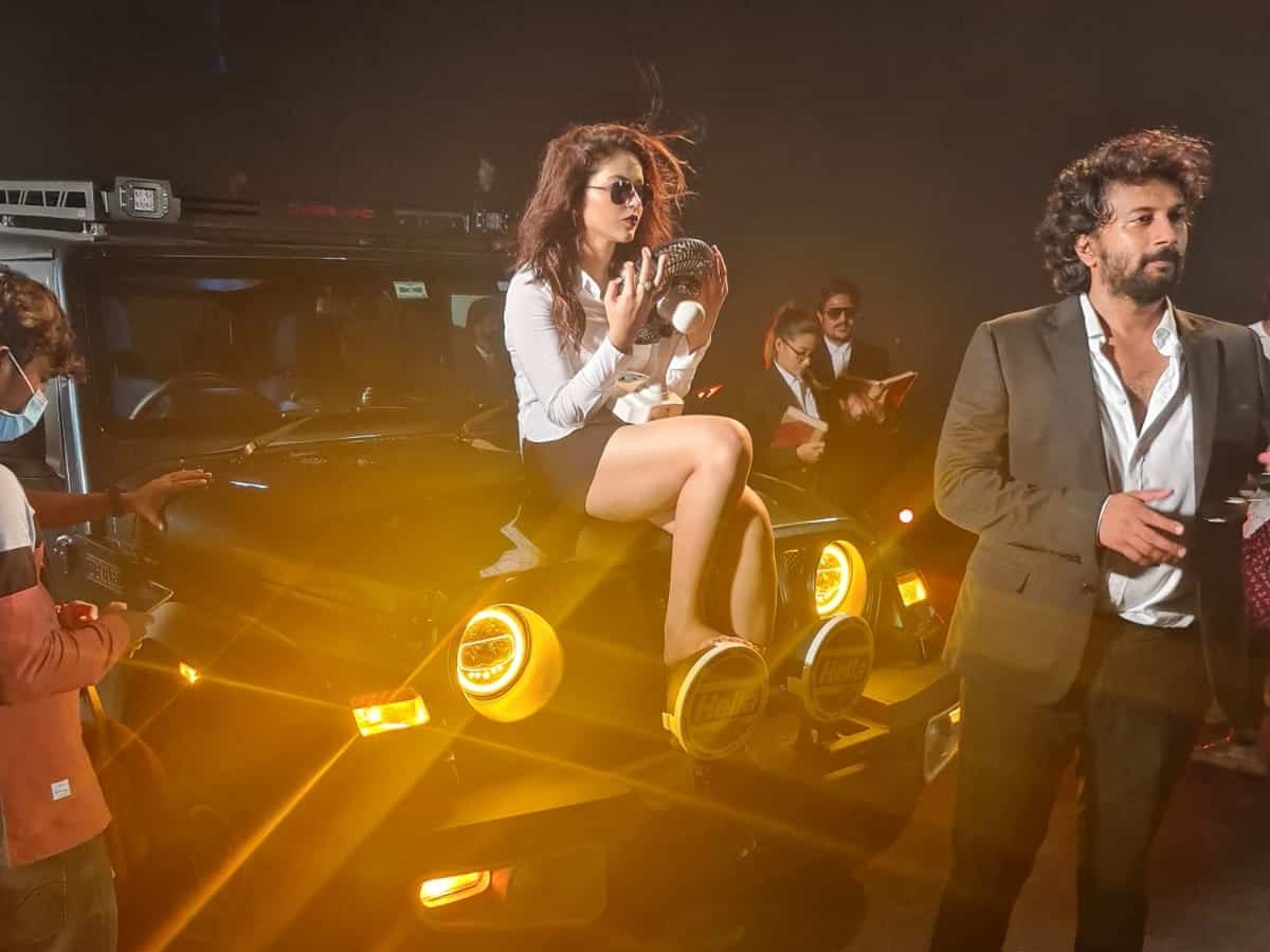 “తిమ్మరుసు” స్టైలిష్ లుక్… ప్రోమో సాంగ్ కోసమట!