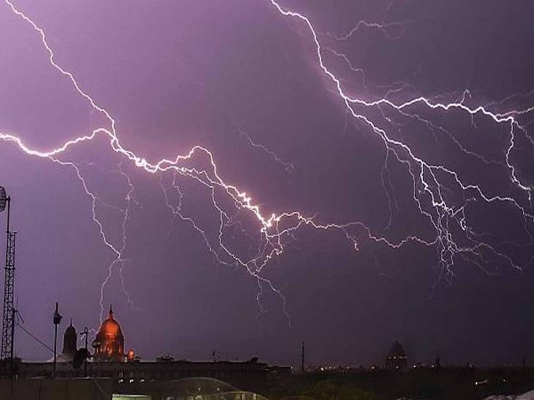 యూపీలో దారుణంః భారీ వ‌ర్షం..పిడుగులు… 18 మంది మృతి…