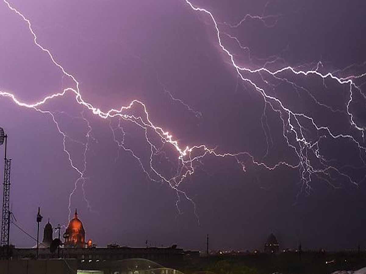 యూపీలో దారుణంః భారీ వ‌ర్షం..పిడుగులు… 18 మంది మృతి…