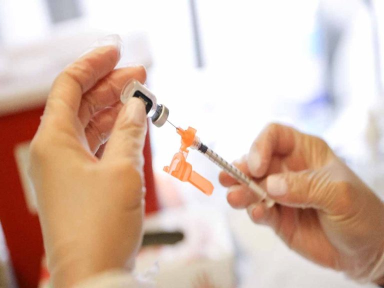 తెలంగాణ‌లో ఇంటింటికీ వ్యాక్సిన్‌…!!