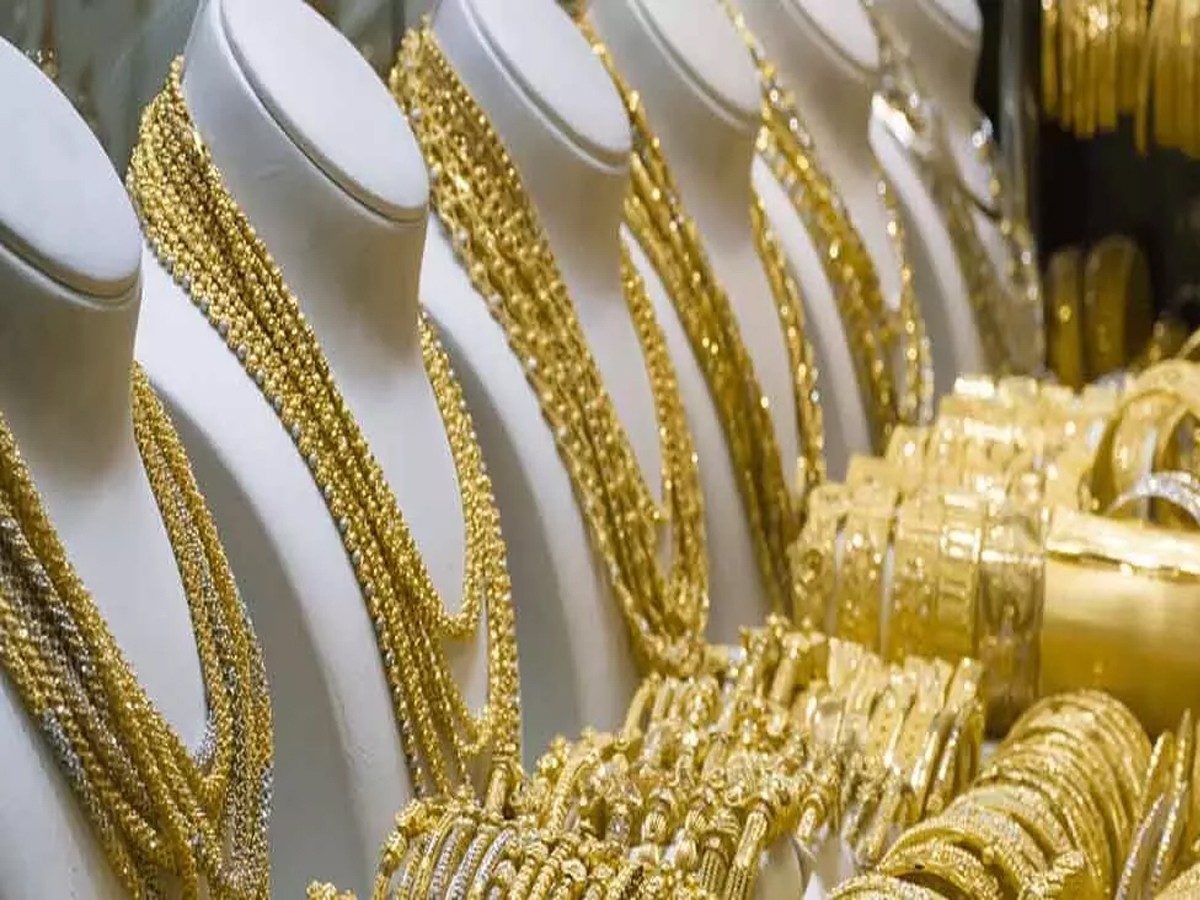 స్థిరంగా బంగారం ధరలు..పెరిగిన వెండి ధరలు