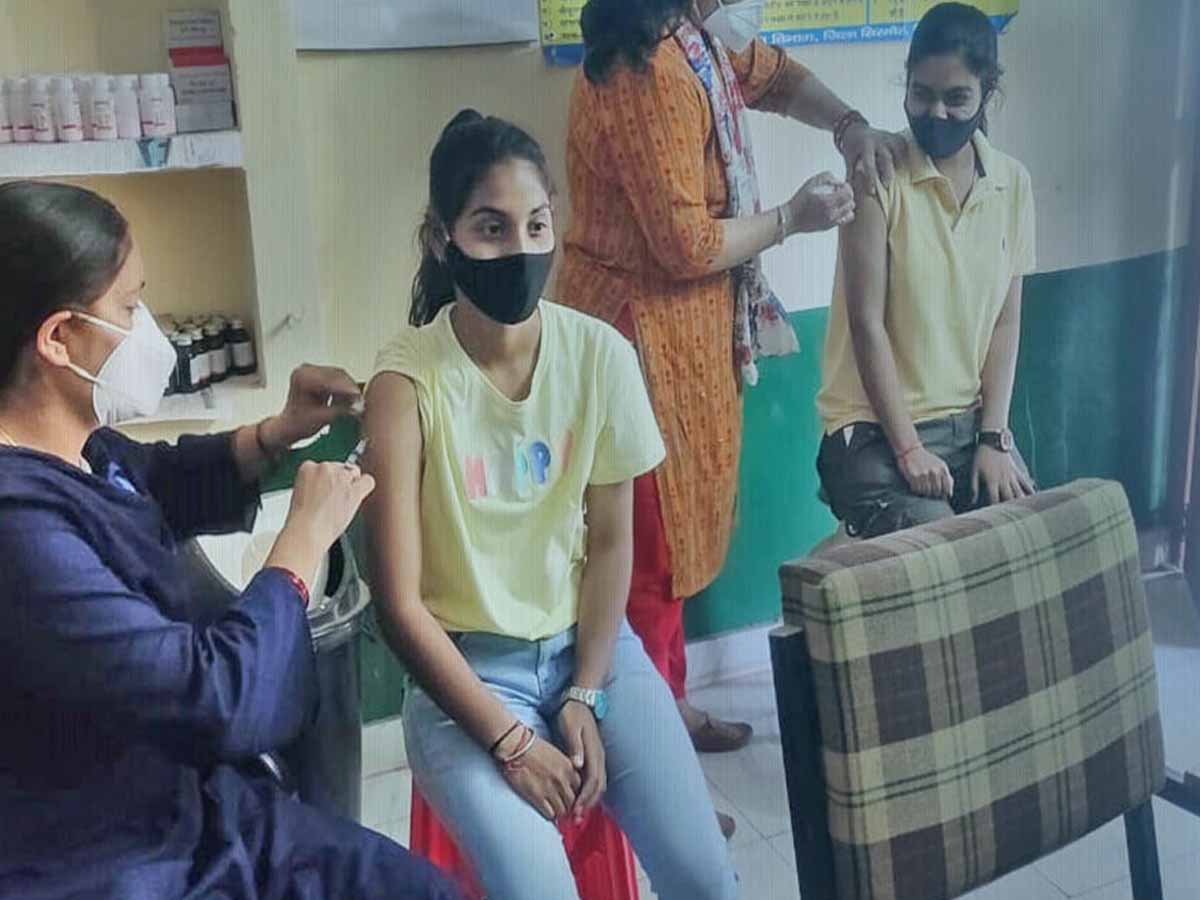 కోవిడ్ వ్యాక్సినేష‌న్‌:  టాప్‌లో హిమాచ‌ల్ ప్ర‌దేశ్‌…