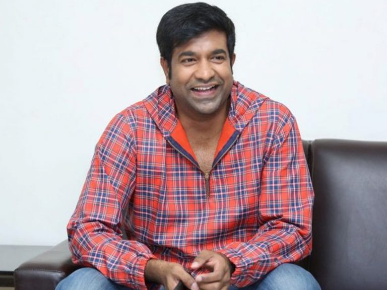 మెగా ఫోన్ పట్టబోతున్న మరో కమెడియన్