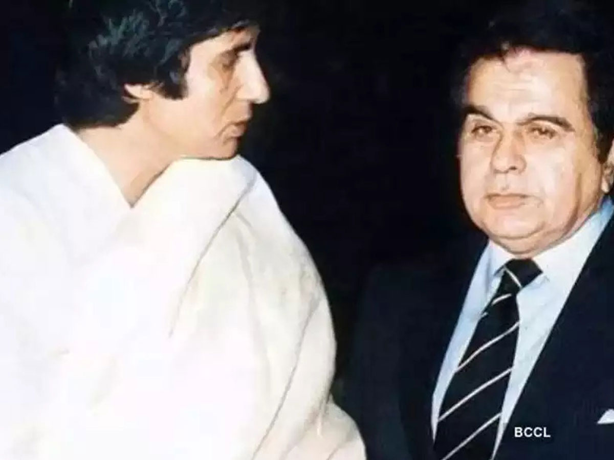 ఆటోగ్రాఫ్ కోసం ఎదురు చూసిన అమితాబ్… పట్టించుకోకుండా వెళ్లిపోయిన దిలీప్ కుమార్!