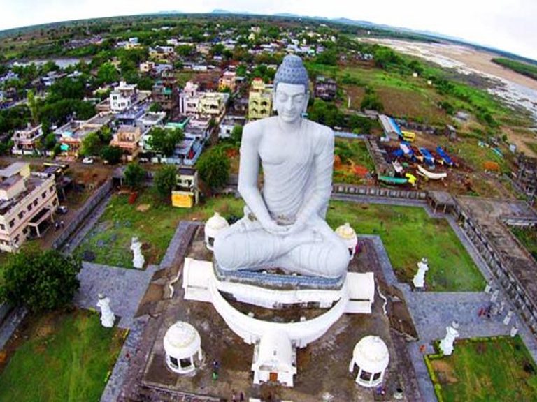 రాజధాని భూముల కుంభకోణంలో అధికారుల చుట్టూ బిగుస్తోన్న ఉచ్చు !