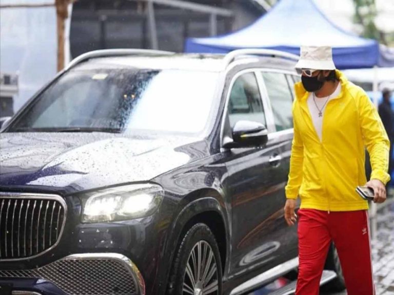 రణవీర్ సింగ్ గ్యారేజ్ లోకి ‘కొత్త అతిథి’! 2.43 కోట్లు విలువ చేసే కార్!