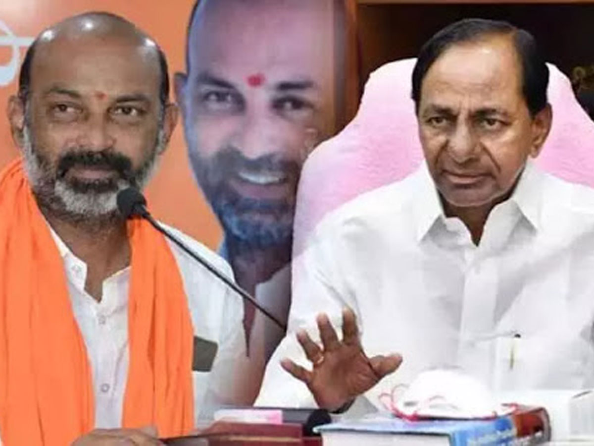 మొన్ననే ఉద్యోగాలు భర్తీ చేస్తానన్న కేసీఆర్.. నేడు తొలగించాడు