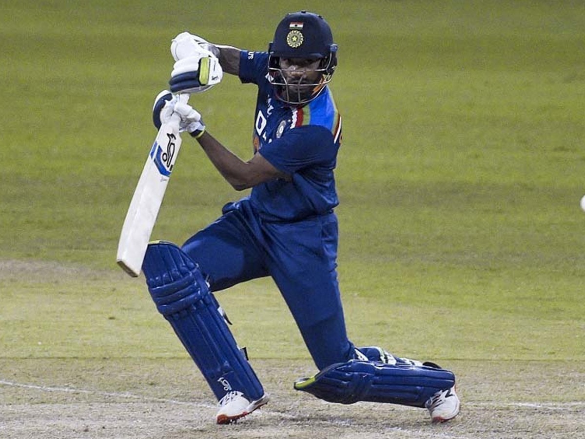 తొలి వన్డేలో టీం ఇండియా గ్రాండ్‌ విక్టరీ