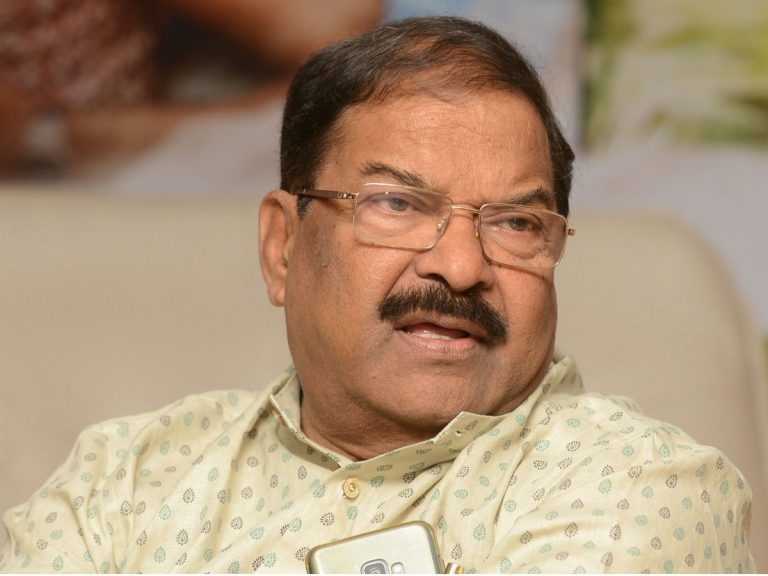 క్రియేటివిటీకి కమర్షియల్ అంశాలు జోడించిన కె.ఎస్. రామారావు