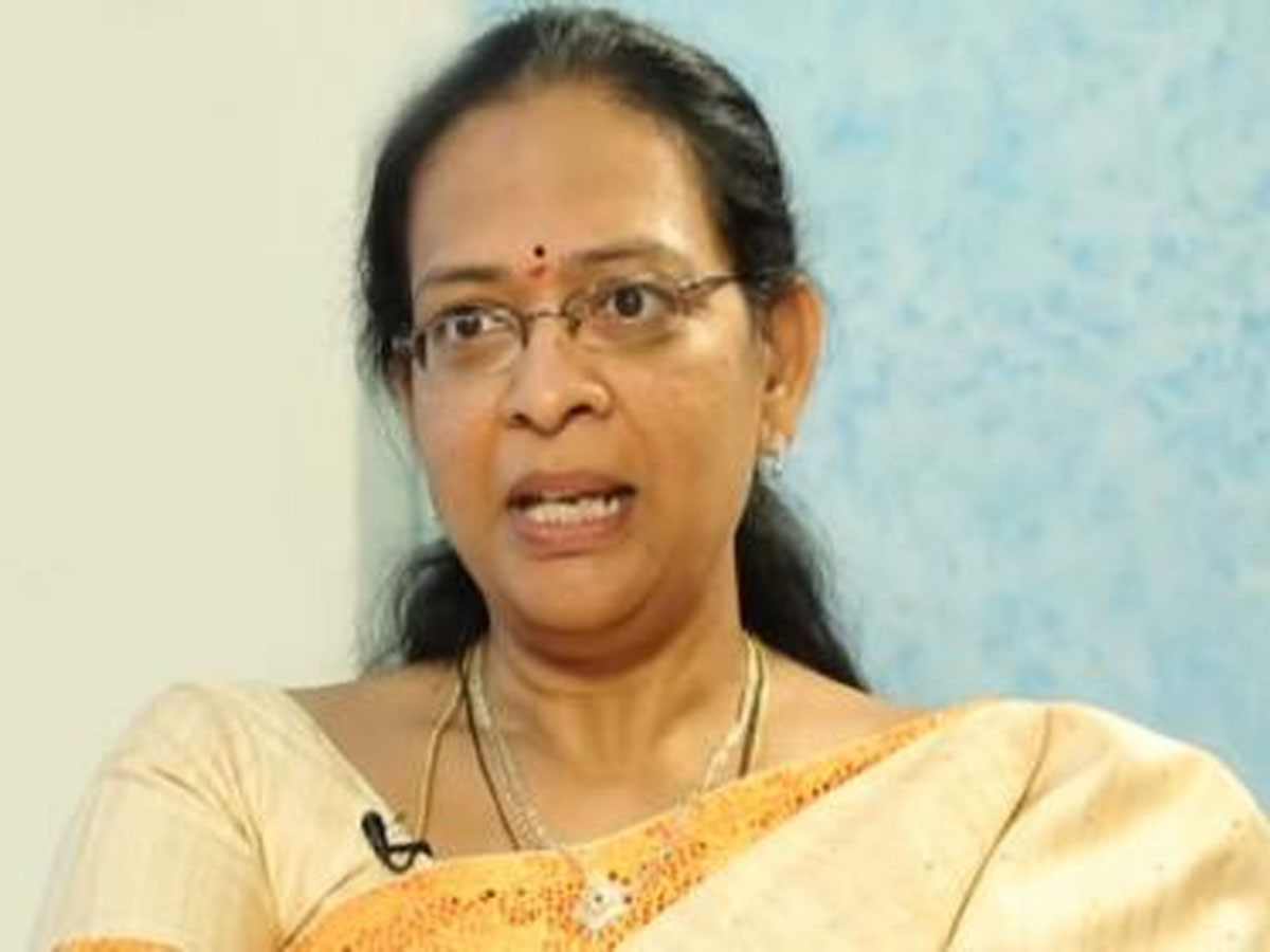 డబుల్ మీనింగ్ డైలాగ్స్ మానండి: కొల్లి మాధవి