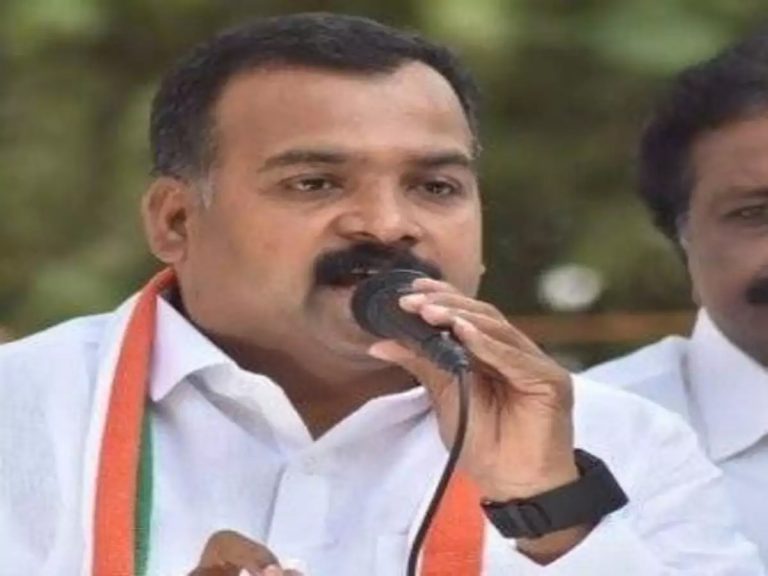 సీఎం కేసీఆర్ మరో హిట్లర్ : మాణికం ఠాగూర్