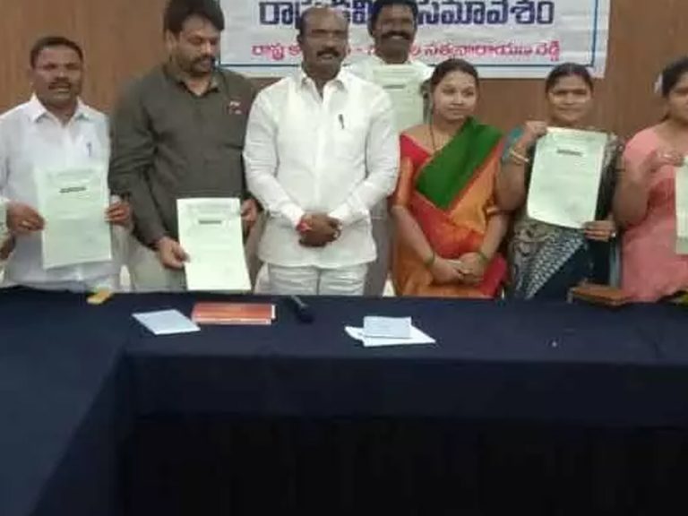 ఆయన చెప్పిన మాటల్లో 90శాతం అబద్దాలే…