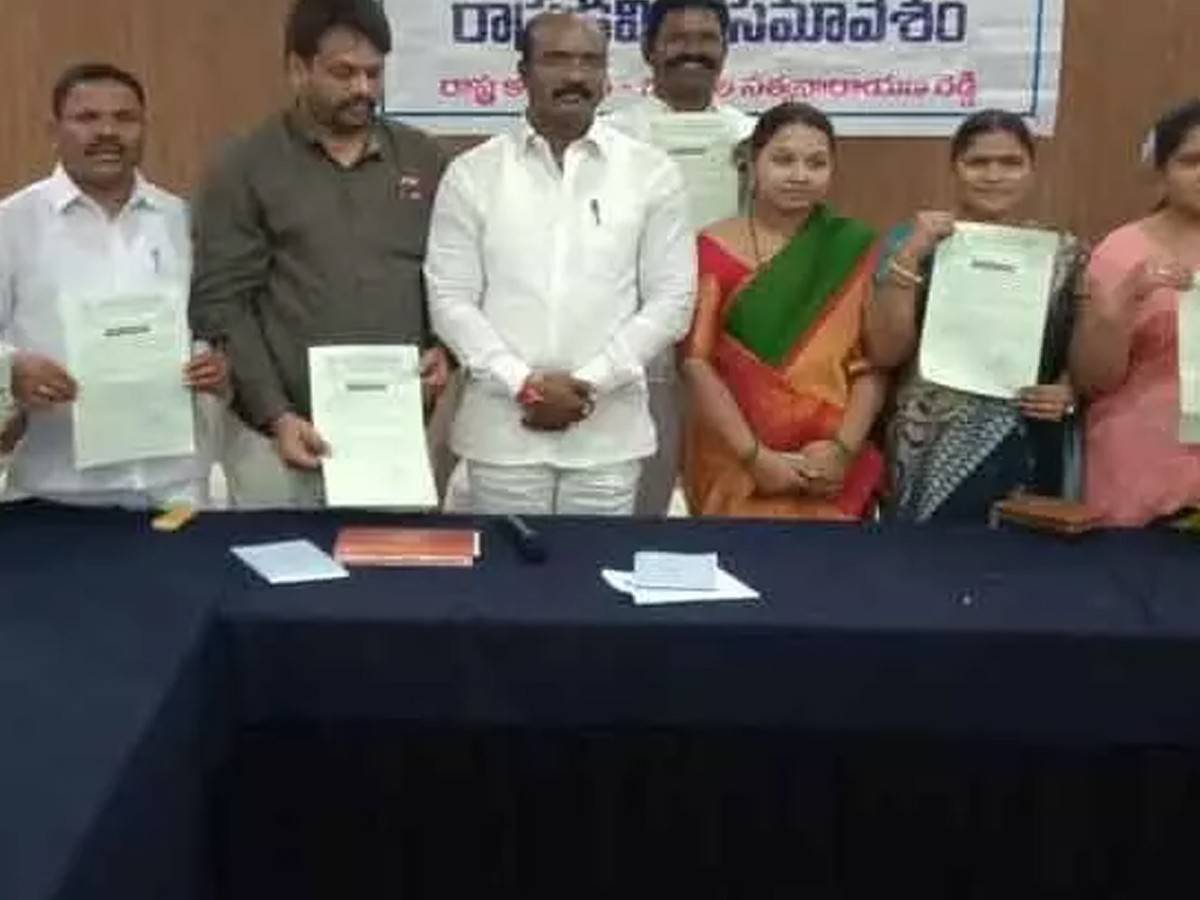 ఆయన చెప్పిన మాటల్లో 90శాతం అబద్దాలే…