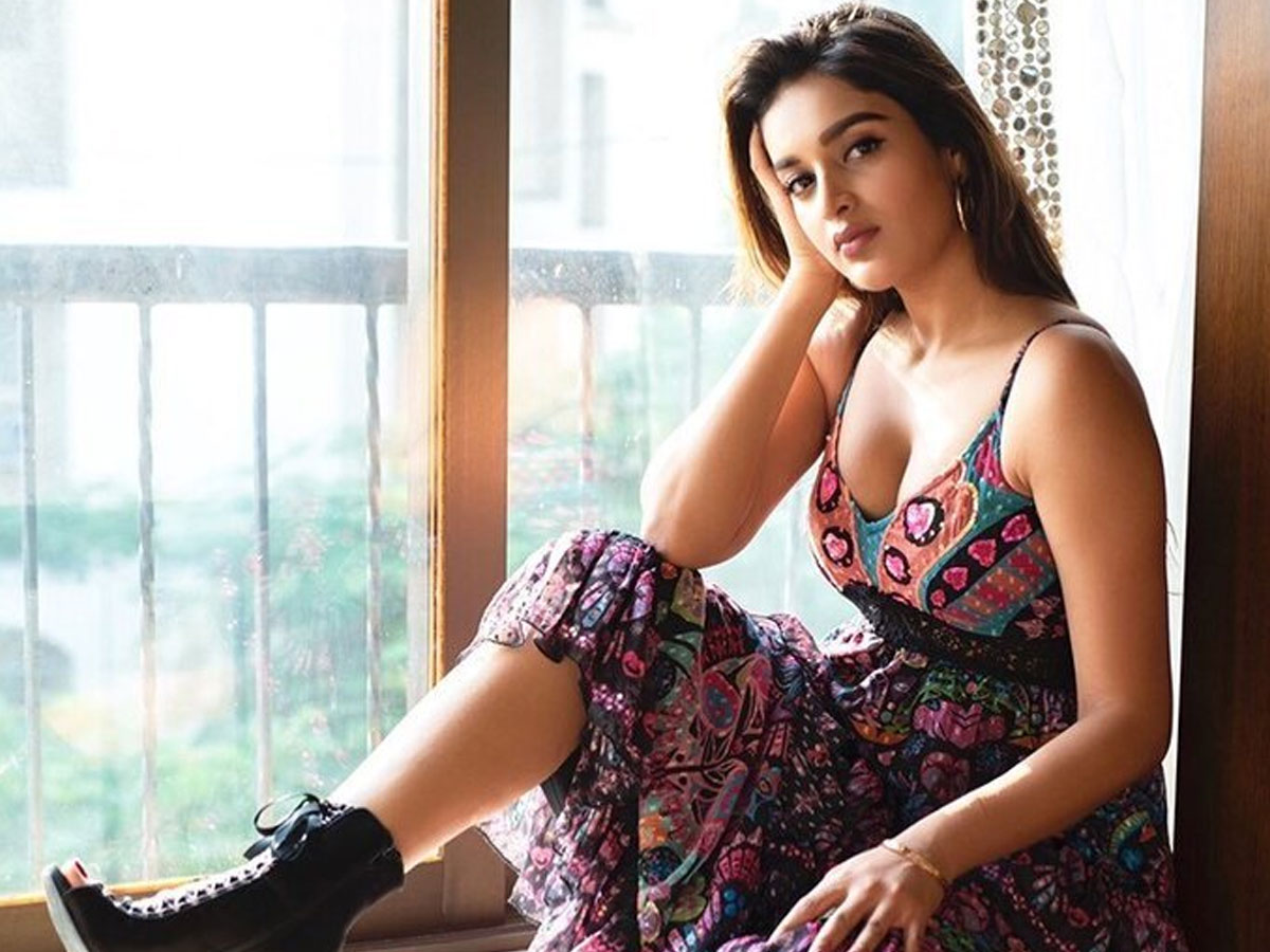 ఆ సమయంలో కళ్లు తెరవడం చాలా కష్టం: నిధి అగర్వాల్