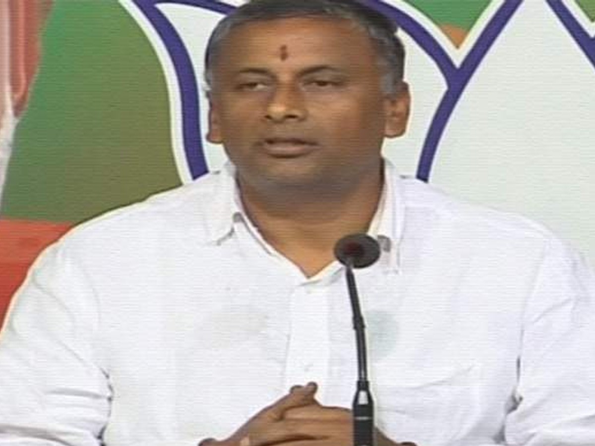 2 లక్షల ఉద్యోగాల భర్తీకి నోటిఫికేషన్ వేయాల్సిందే…