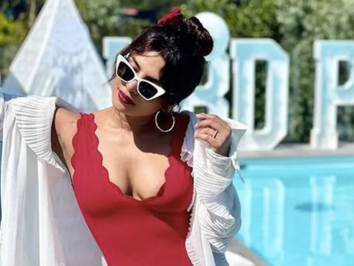 దయచేసి నా బయోపిక్‌ తీయొద్దు: ప్రియాంక చోప్రా