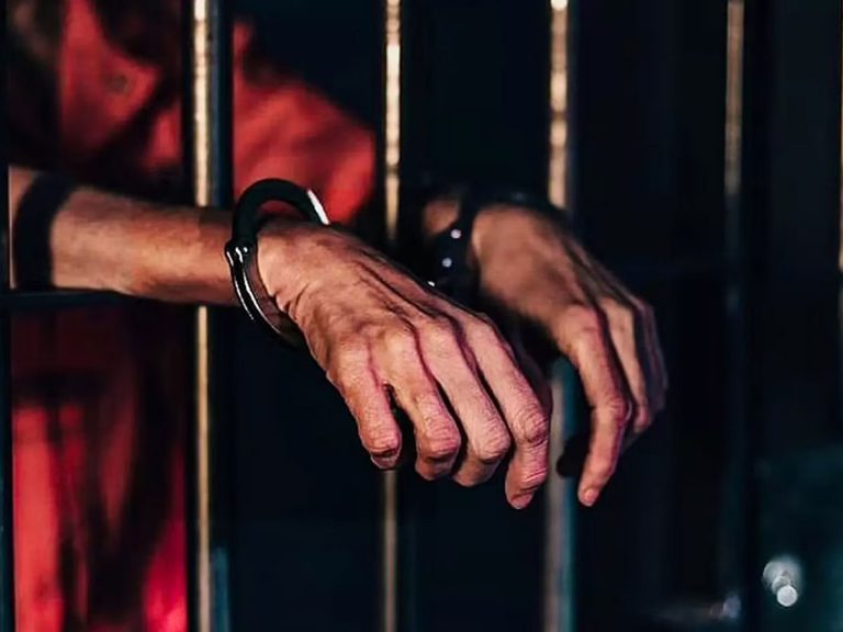 కేంద్ర హోంశాఖ కీలక నిర్ణయం.. ఆ కేసులు ఎత్తివేత