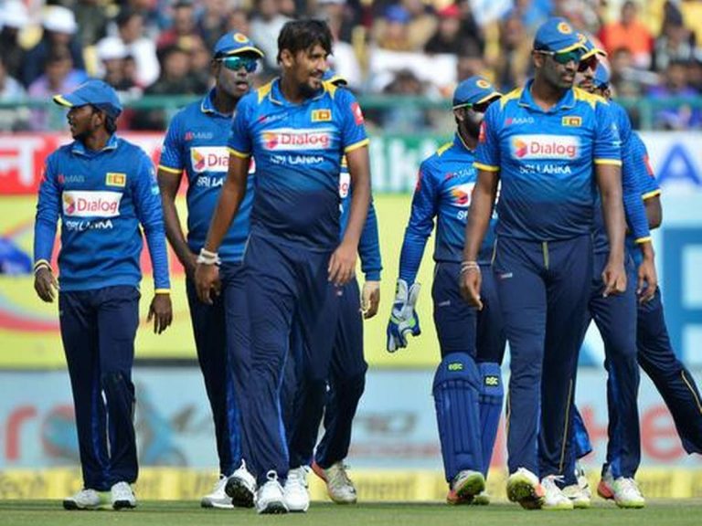 చెత్త రికార్డును నమోదు చేసుకున్న శ్రీలంక టీం…