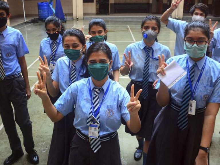 ఏపీలో ఆగ‌స్టులో స్కూల్స్ రీఓపెన్..