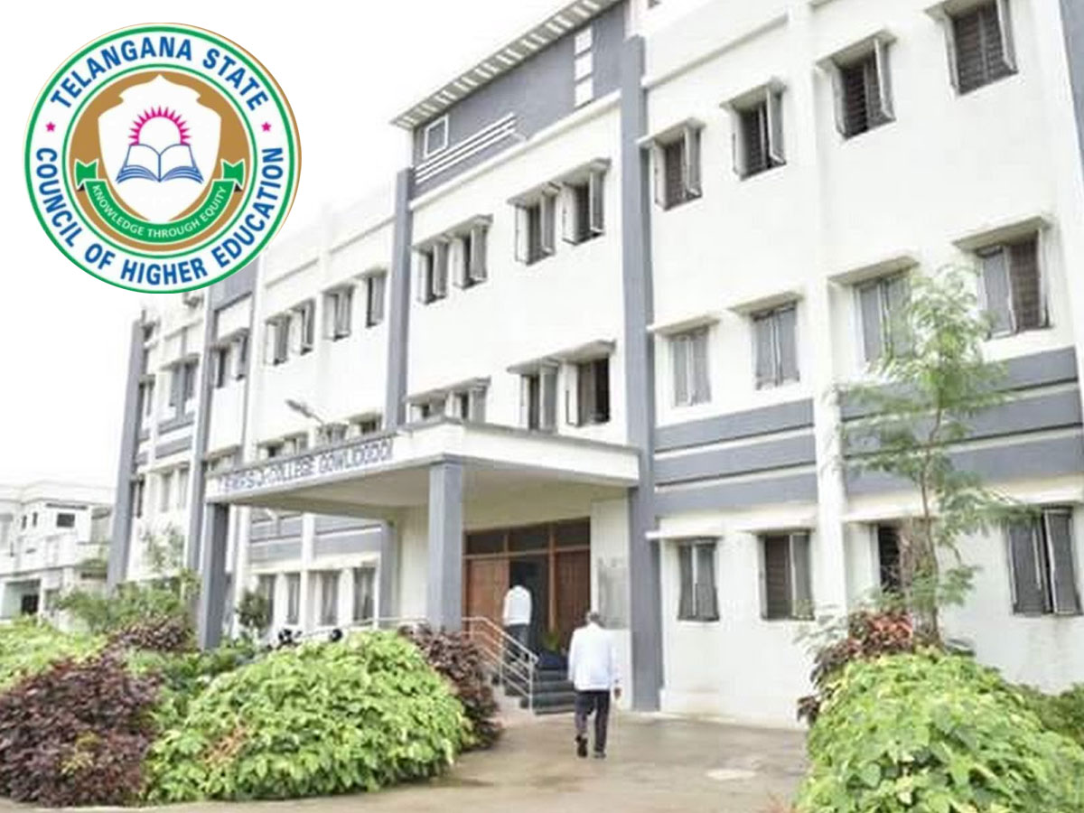 యూనివ‌ర్సిటీ వీసీల‌తో ఉన్న‌త విద్యా మండ‌లి స‌మావేశం