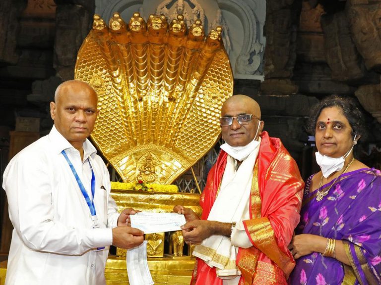 తిరుమలలో నిత్యాన్నదానం కోసం నిర్మాత ఆనంద ప్రసాద్ కోటి విరాళం