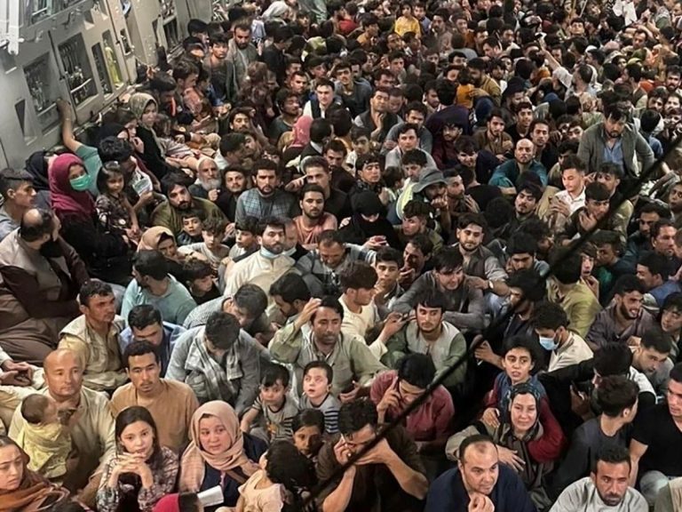 ఆ విమానంలో 640 మంది కాదు… అంత‌కు మించి…