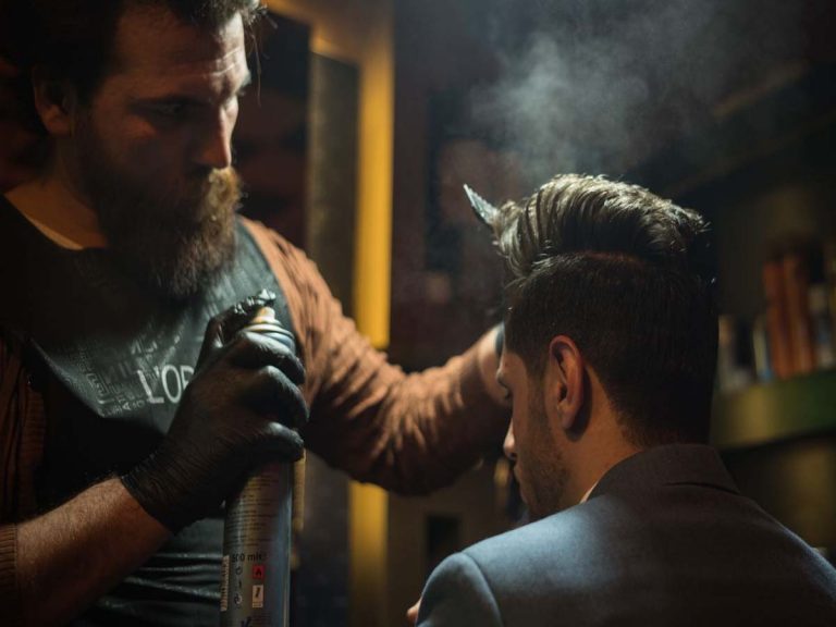 ఆఫ్ఘాన్ బార్బ‌ర్ల‌కు టైటానిక్ భ‌యం… ఎందుకో తెలుసా…!!