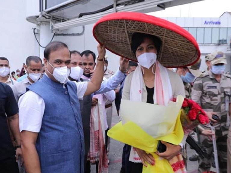 కాంస్య ప‌త‌క విజేత‌ ల‌వ్లీనాకు భారీ న‌జ‌రానా…