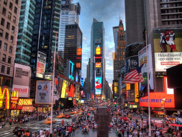 అగ్రరాజ్యంలో ఎగరనున్న‌ త్రివ‌ర్ణ పతాకం… 75 ఏళ్లు పూరైన సంద‌ర్భంగా…