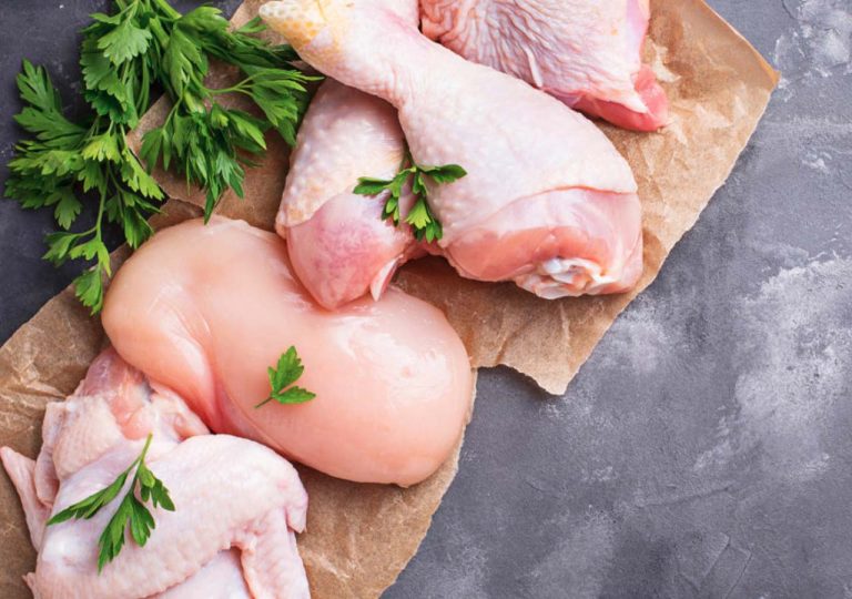 శ్రావ‌ణ‌మాసంలోనూ దిగిరాని చికెన్‌… కార‌ణం…